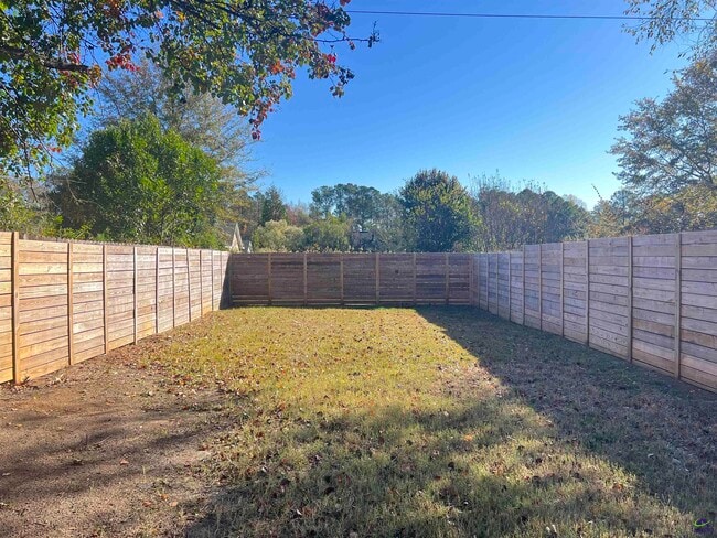 Building Photo - 117 N Springs Ct