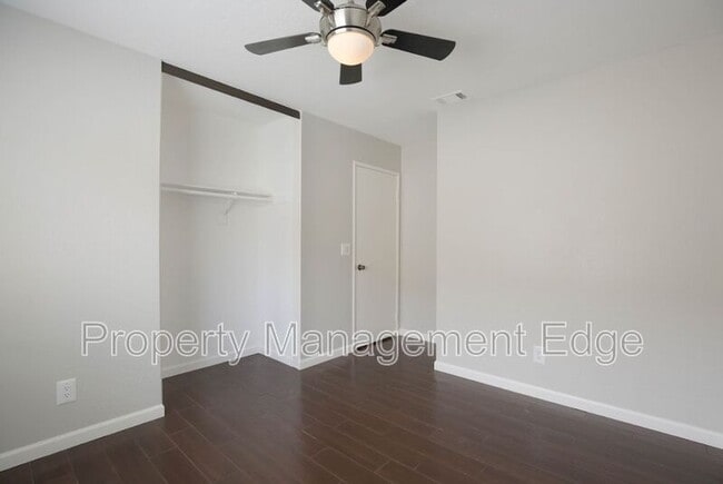 Building Photo - 254 Oleander Dr