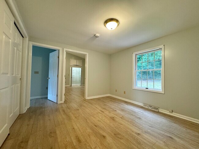 Building Photo - 61 Richard Brown Dr