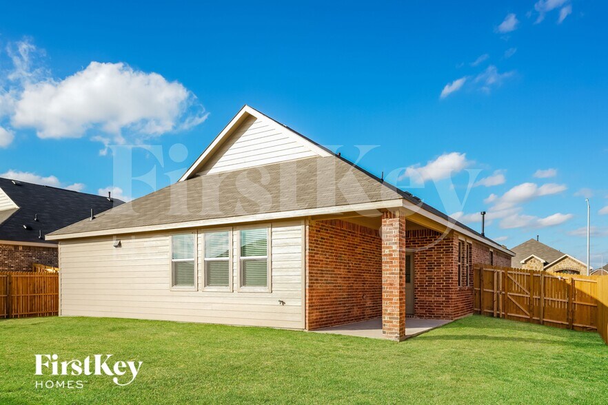 Building Photo - 929 High Noon Dr