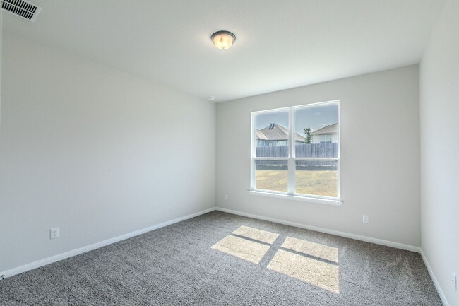 Building Photo - Welcome Home to Modern Comfort in Troy, TX!