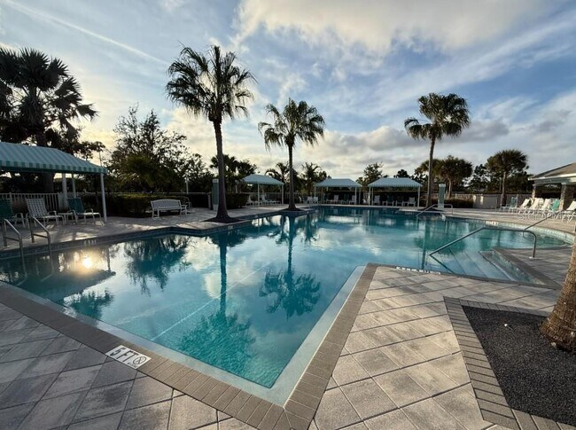 Building Photo - 4015 Cottage Hill Ave