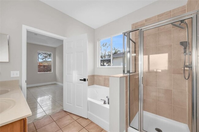 Building Photo - 10354 Stratford Pointe Ave