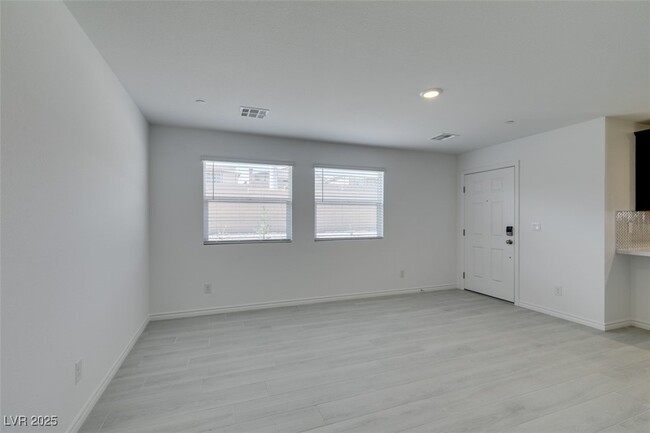 Building Photo - 10778 Bede Ct