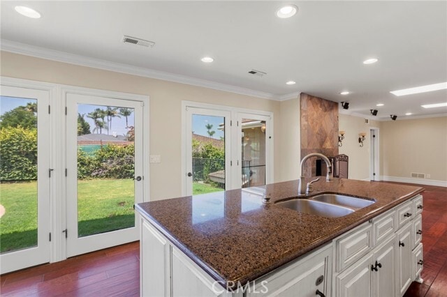 Building Photo - 1011 S Montezuma Way