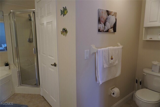 Building Photo - 5214 Chiquita Blvd S