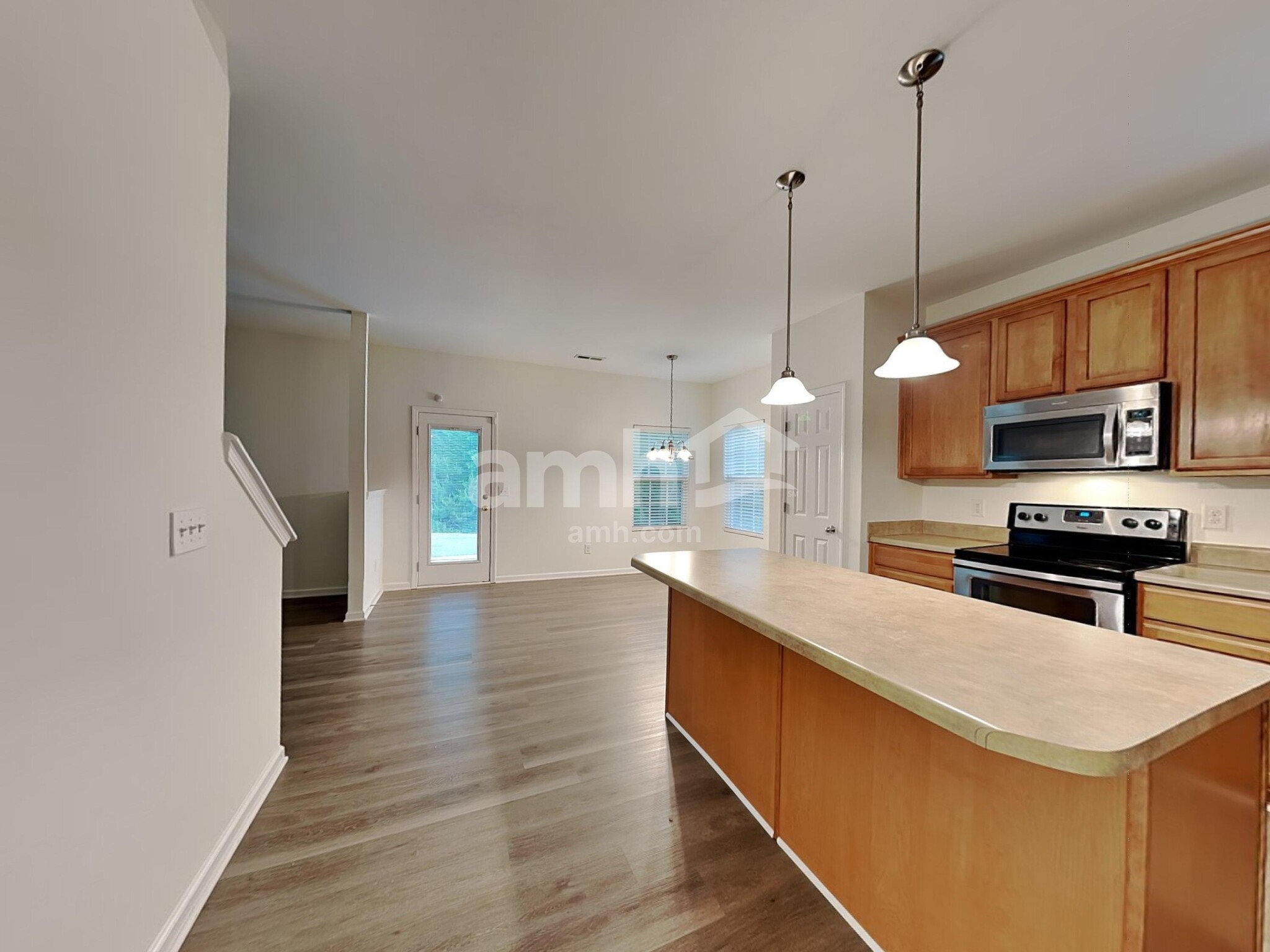 Building Photo - 817 Redland Dr