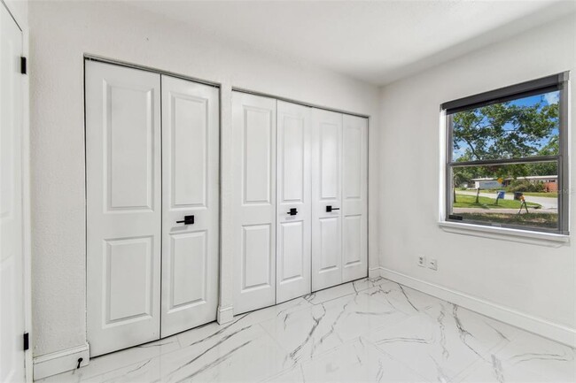 Building Photo - 4290 Neptune Dr SE