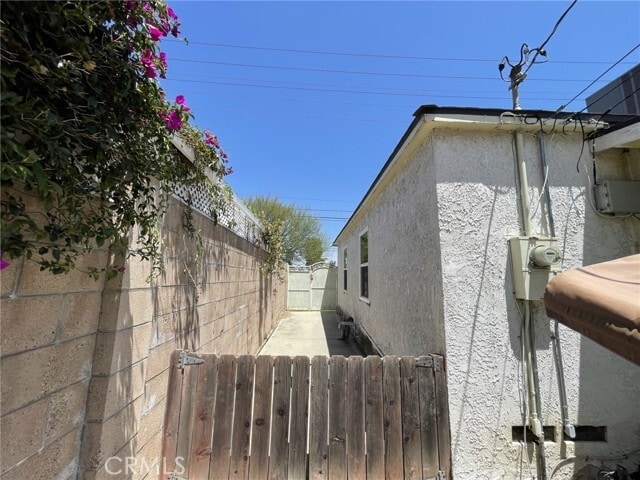 Building Photo - 10228 N Benson Ave