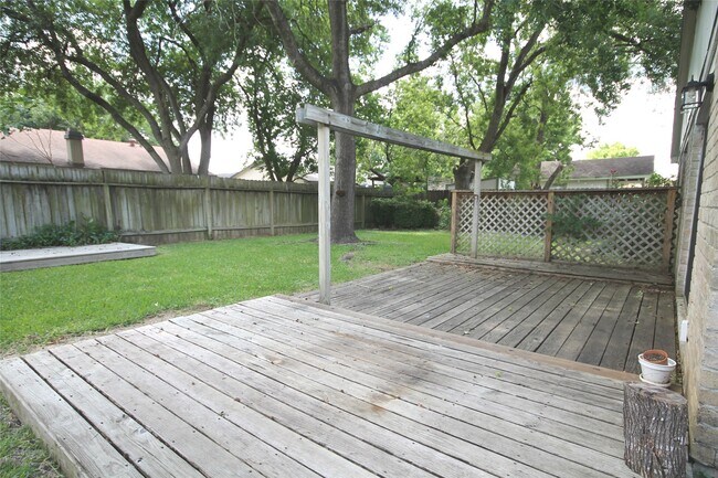 Building Photo - 1106 Ravenscourt Dr