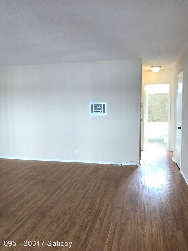 Building Photo - 20317 Saticoy St