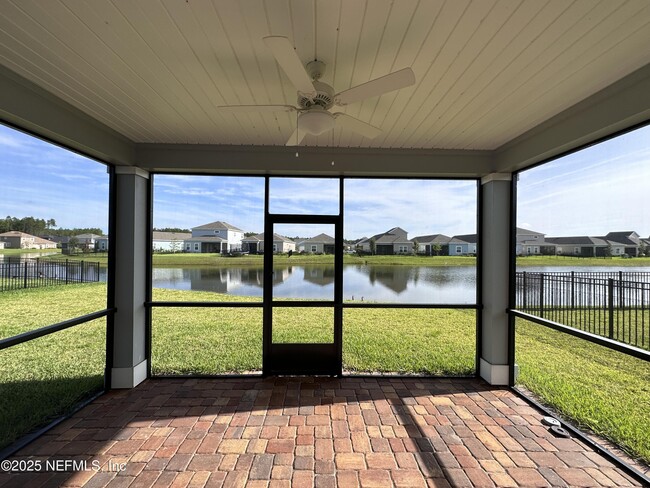 Building Photo - 3960 Cloverdale Ct