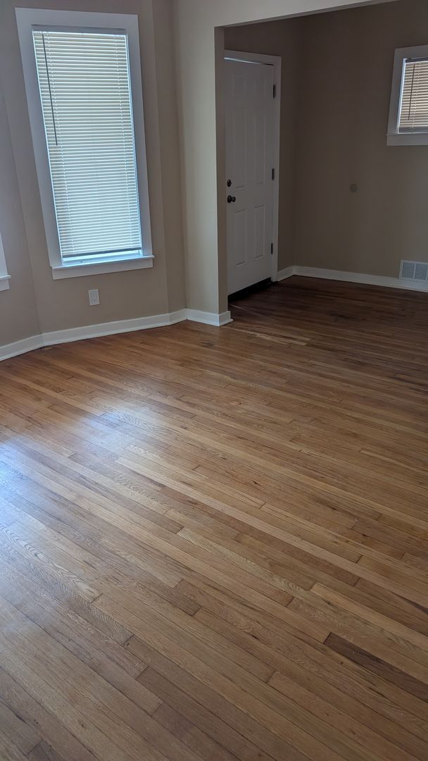 Building Photo - Euclid Gateway 1