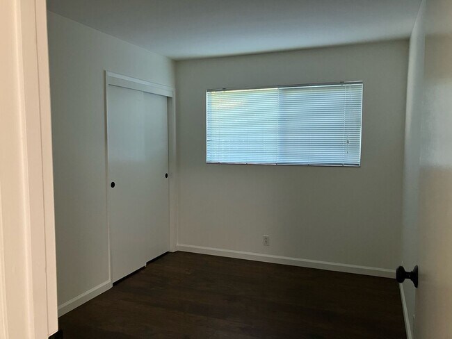 Building Photo - 137 Lomita Ave