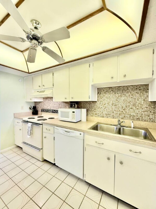 Building Photo - 18201 Gulf Blvd