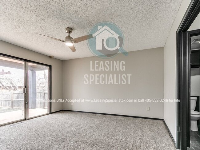 Building Photo - Spacious Updated 3 Bed 2 bath Home