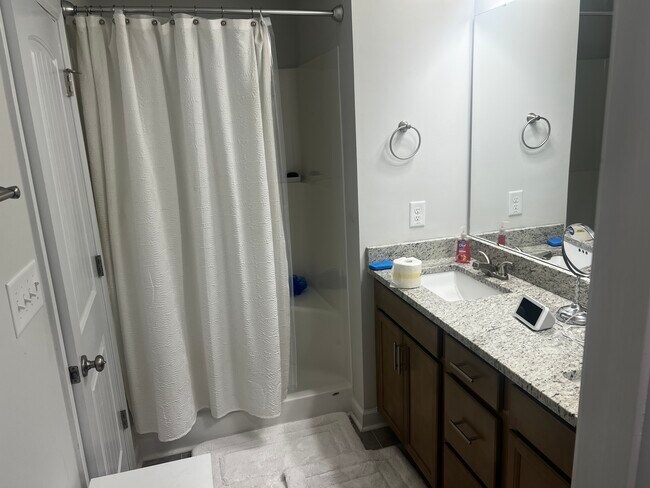 Building Photo - 705 Georgetown Cir