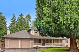 Building Photo - Rare opportunity!! Spacious 3 Bedroom Sammamish Home with 2 bonus rooms, RV Parking & Huge Backyard!