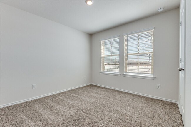 Building Photo - 1640 Basalt Ln