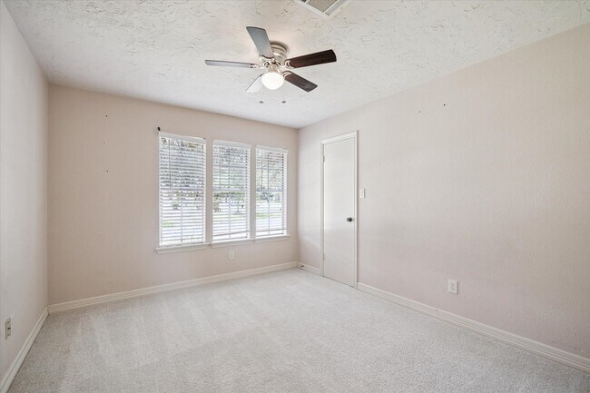 Building Photo - 23906 Northcrest Dr