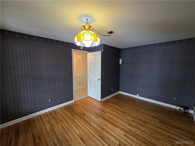 Building Photo - 2287 Long Rd