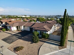 Building Photo - Charming 2 Bedroom in Oceanside 55+ Community