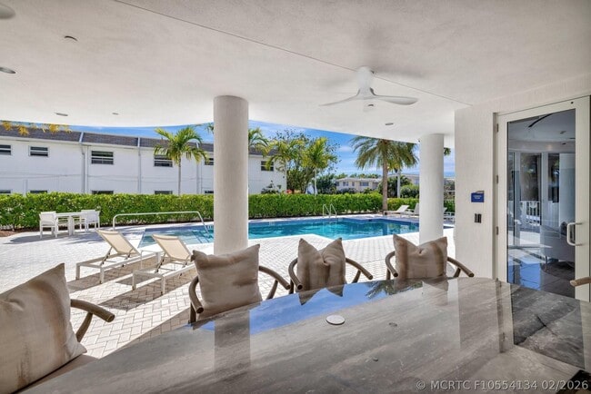 Building Photo - 612 Bayshore Dr