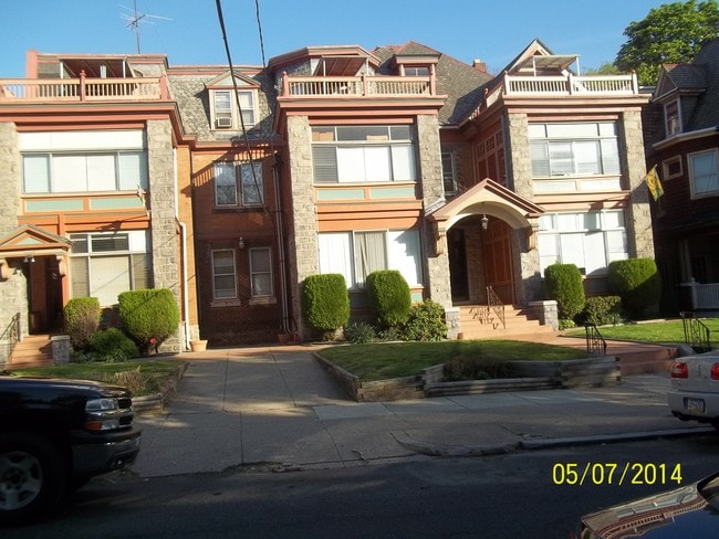 Front of Building - 5008 Penn St