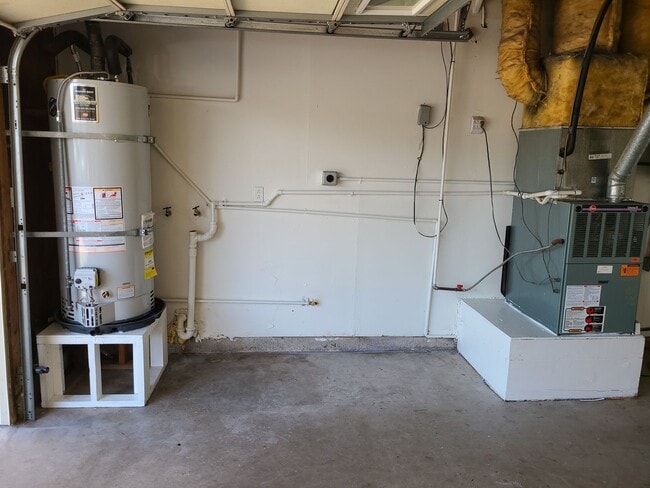 Building Photo - 851 Taft Ave