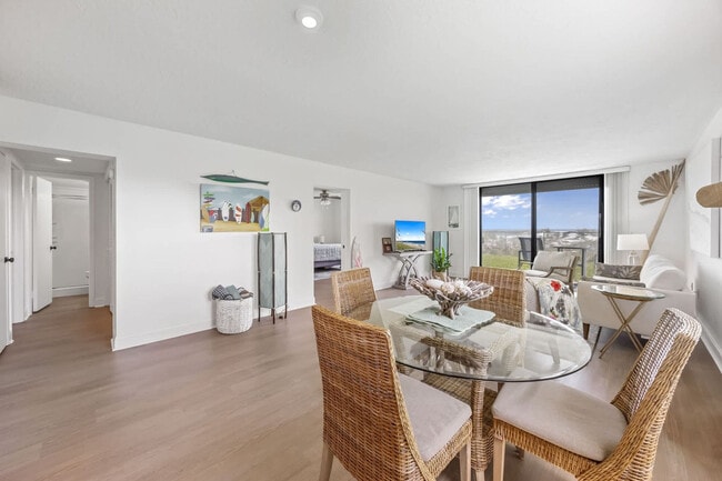 Building Photo - 2101 S Atlantic Ave