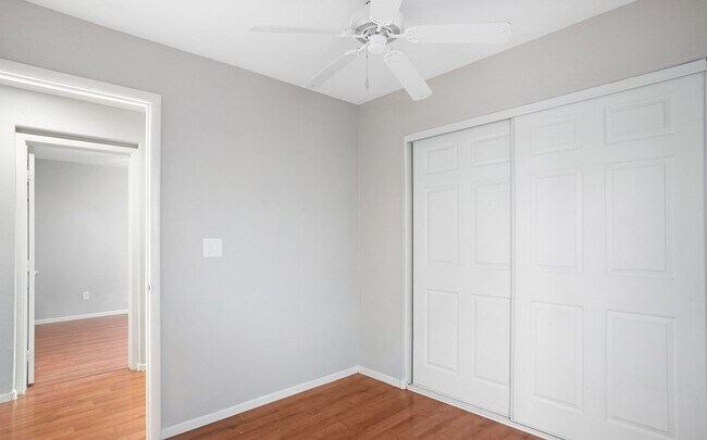 Building Photo - 541 Warminster Ave