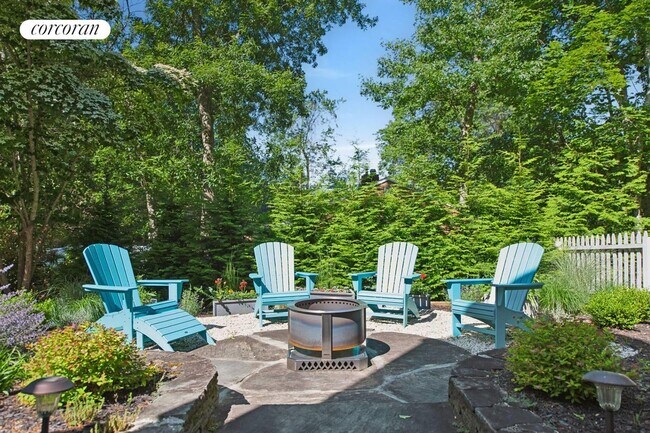 Building Photo - 43 Highlands Dr