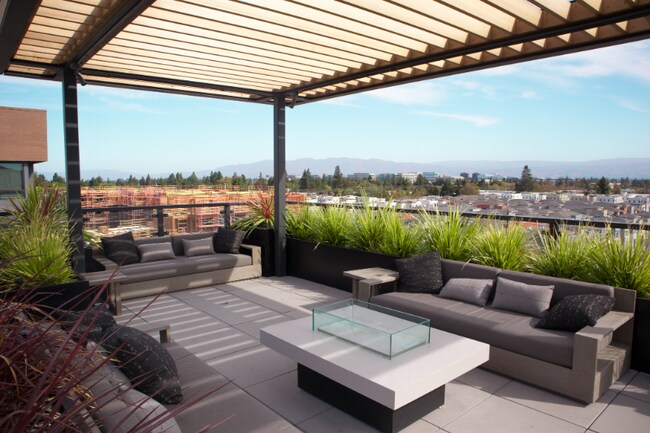 Building Photo - 3578 Rambla Pl