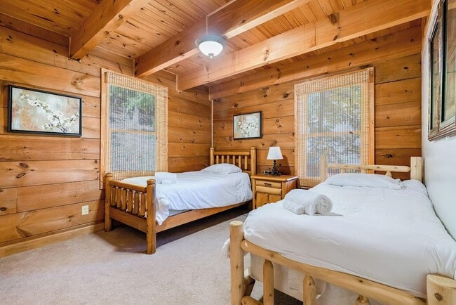 Building Photo - 223 Turkey Dr