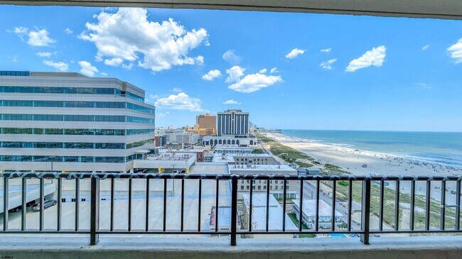 Building Photo - 3851 Boardwalk