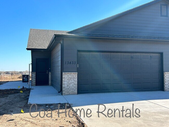 Primary Photo - 13435 W Haskell Ct