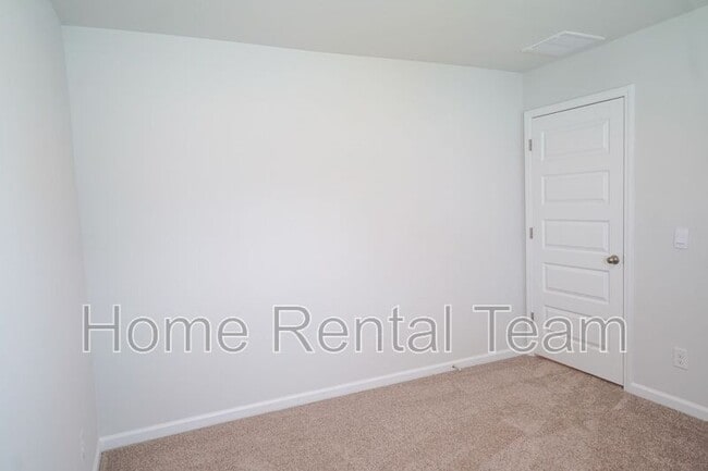 Building Photo - 139 Painted Lady Lp