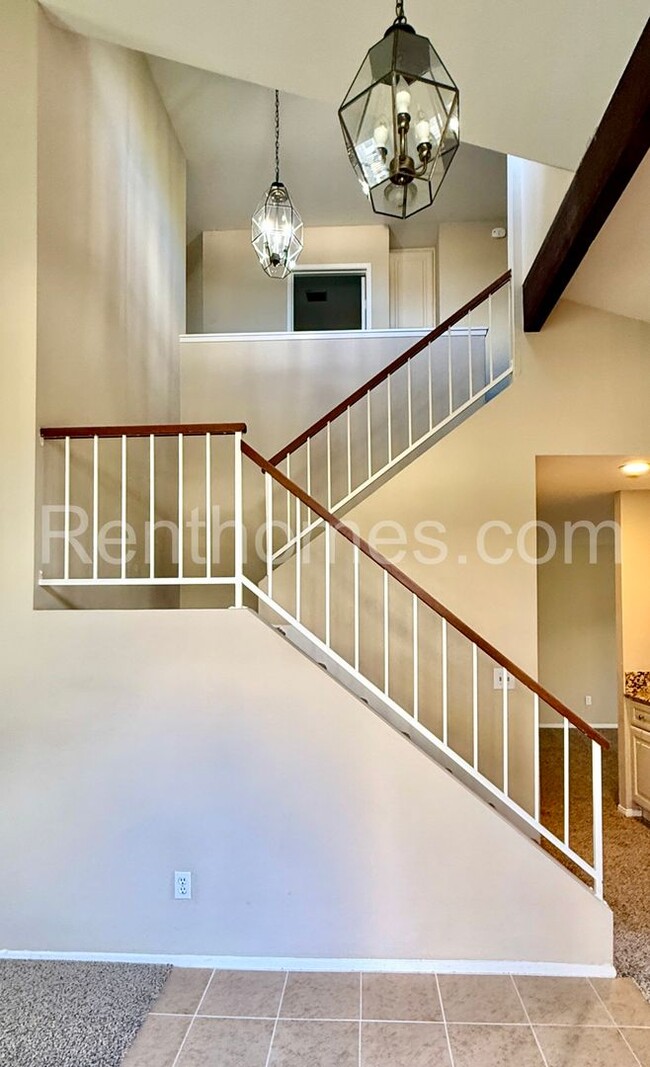 Building Photo - 13534 Longfellow Ln