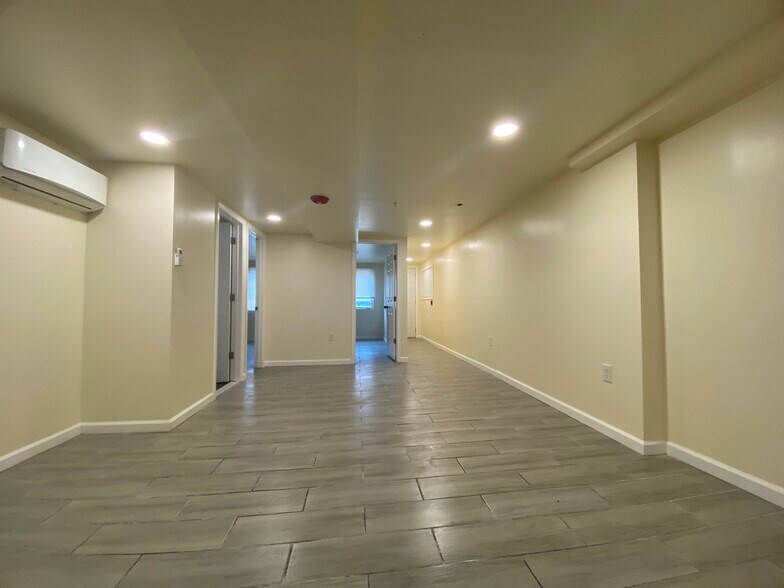 Building Photo - 2710 Dothan Plz