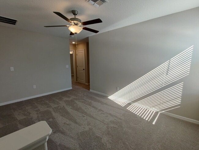 Building Photo - 7115 Samuel Ivy Dr