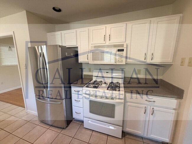 Building Photo - Lakewood 3 bedroom Home