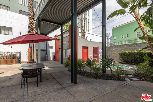 Building Photo - 420 San Pedro St