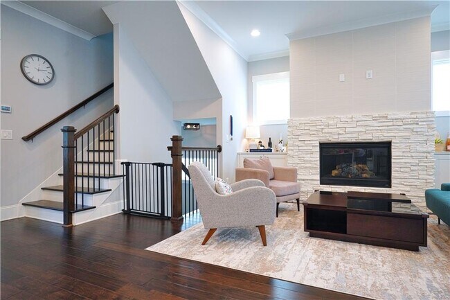 Building Photo - 6030 Richwood Cir