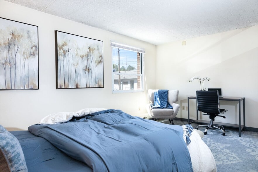 Interior Photo - College Park by Allen & Pugh