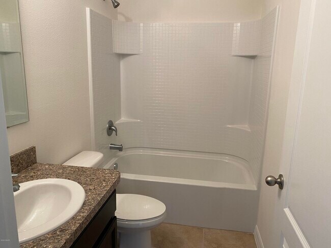 Building Photo - 1602 Primo Ct