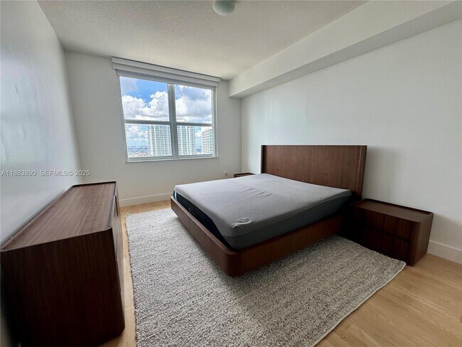 Building Photo - 31 SE 5th St