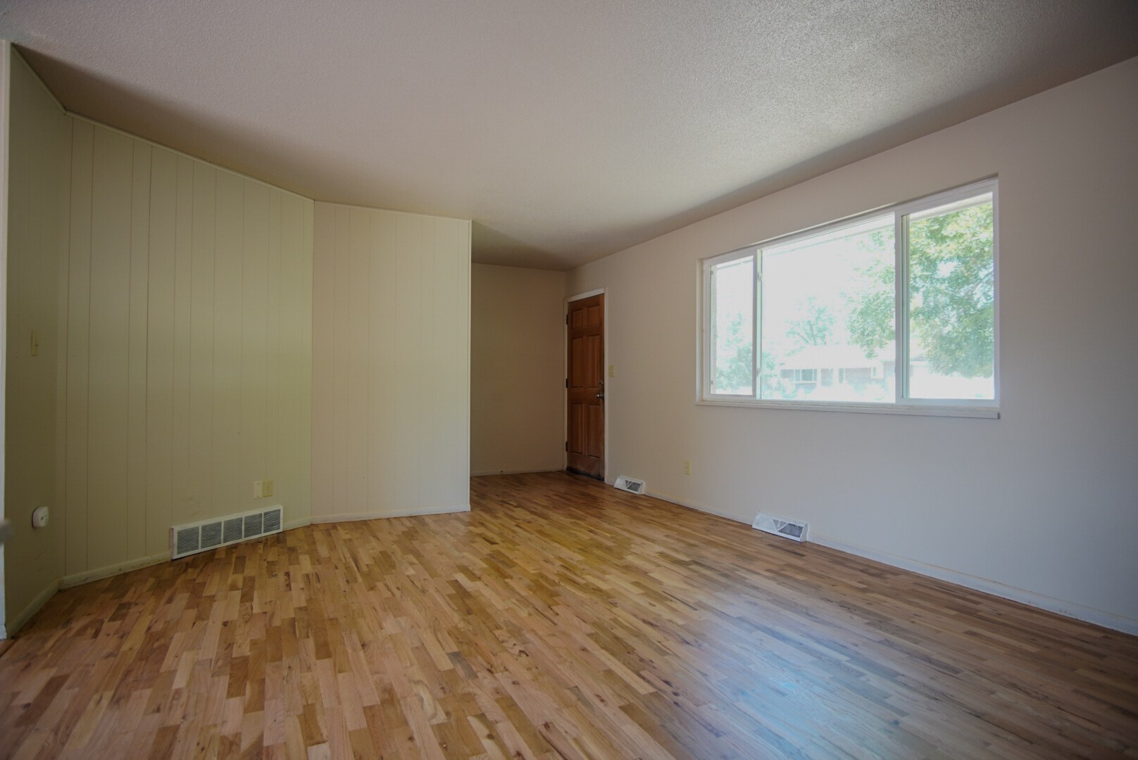 Building Photo - 310 19th Ave