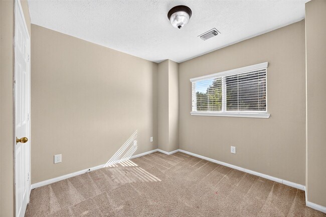 Building Photo - 7603 Kenmark Ln