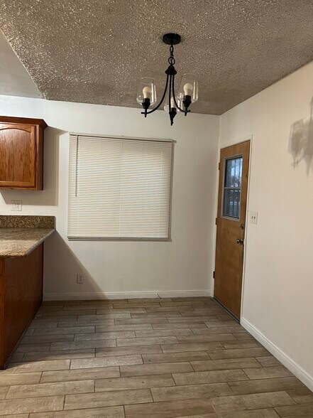 Building Photo - 2770 Glenwood Pl