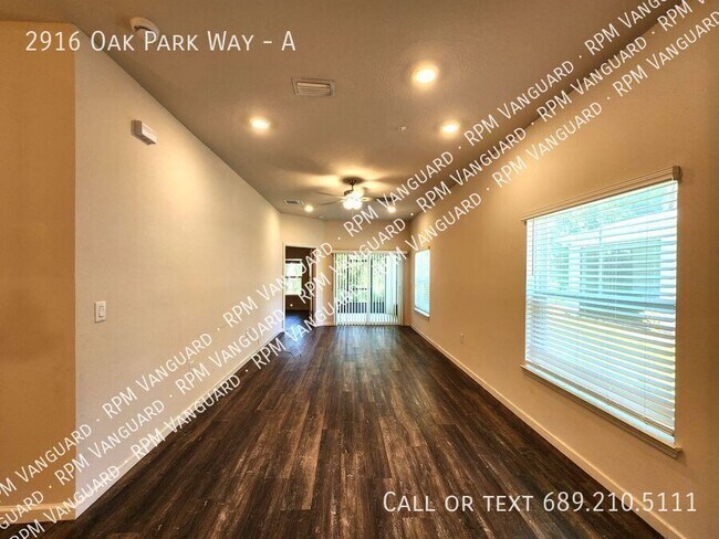 Building Photo - 2916 Oak Park Way